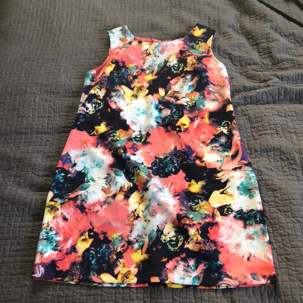 Floral shift dress